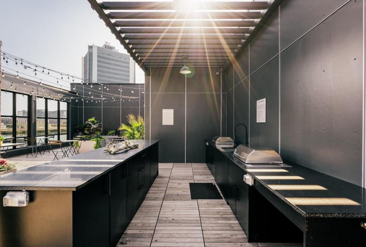 Luxury Apartments By Hyatus At The Asher Стэмфорд Экстерьер фото