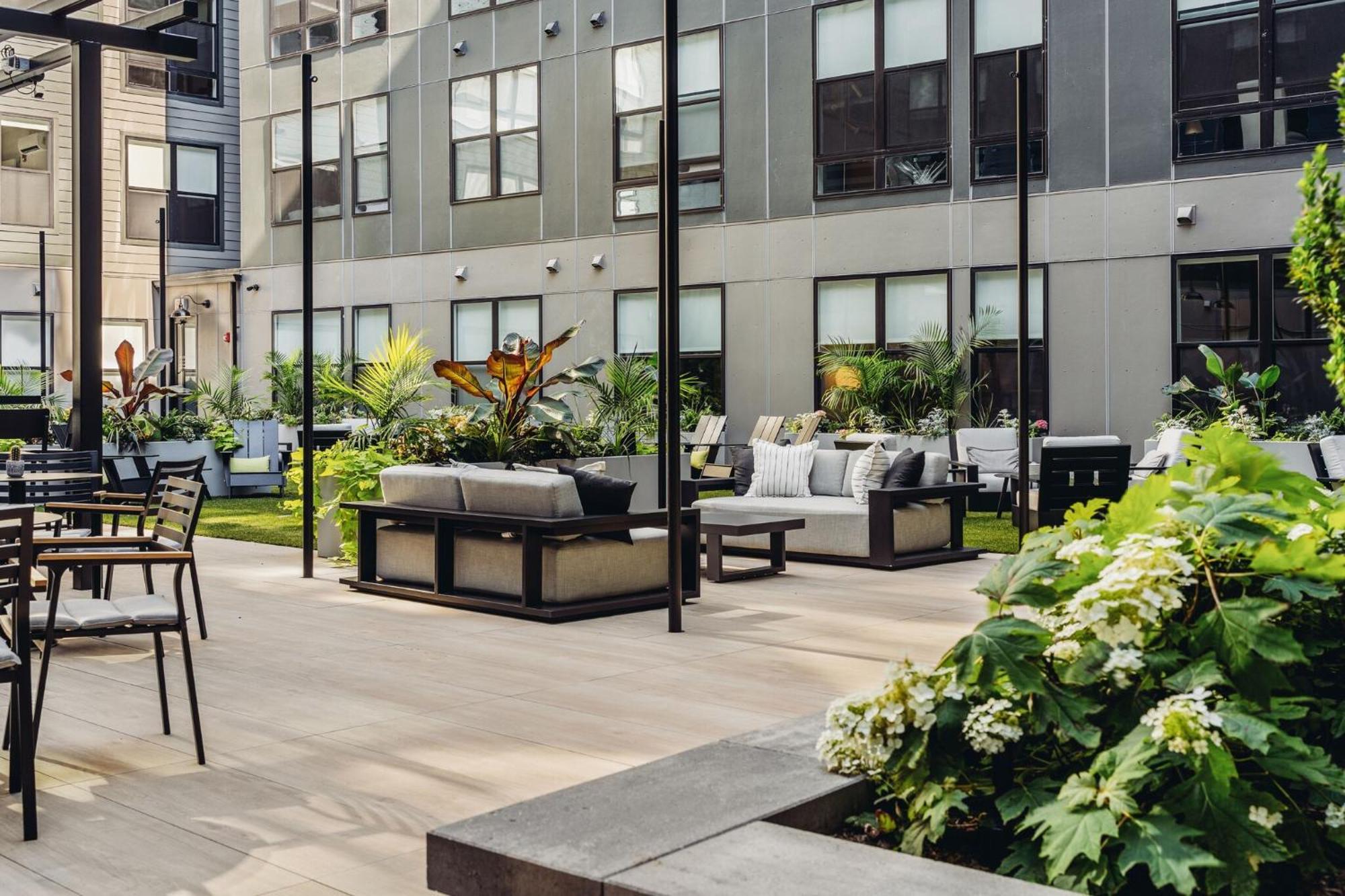 Luxury Apartments By Hyatus At The Asher Стэмфорд Экстерьер фото